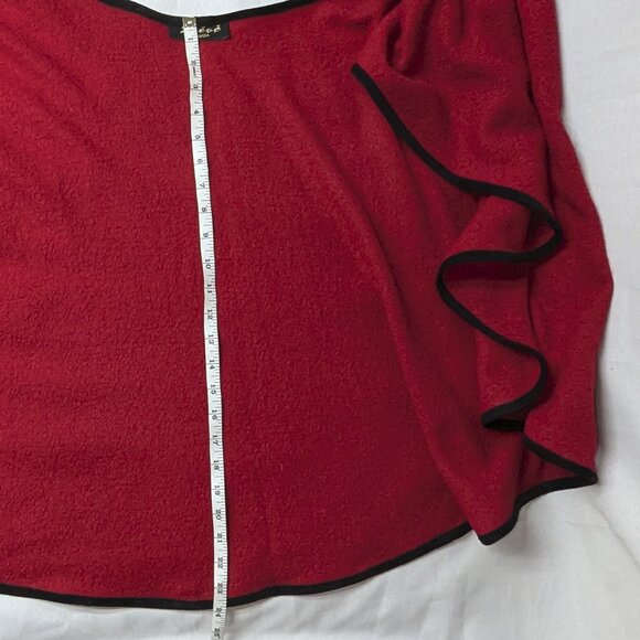 Gorgeous red wool circle cape one size EUC - Picture 4 of 6